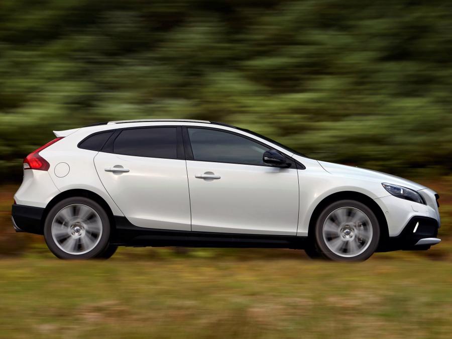  Volvo V40 Cross Country D4 2012 года  (фото 11 из 20)
